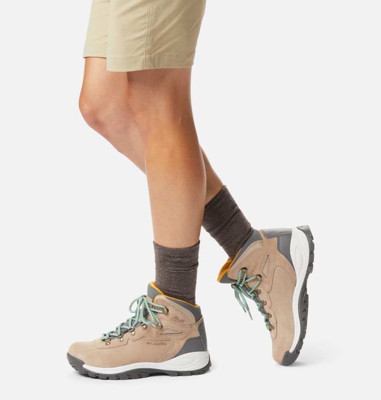 Columbia Women' Newto Ridge Plu Waterproo Ampe Hikin Boo  Wide